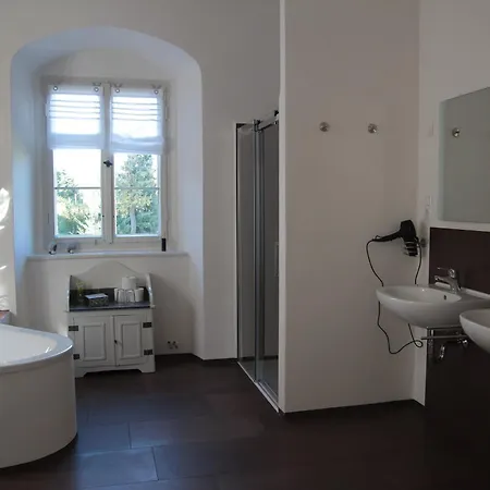 Gaestehaus Zum Pfarrlehen 게스트하우스 3*