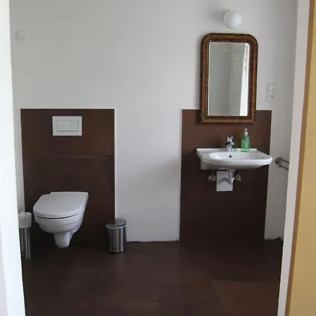 Gaestehaus Zum Pfarrlehen 게스트하우스 Hartha
