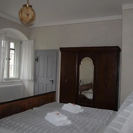 Gaestehaus Zum Pfarrlehen 3*